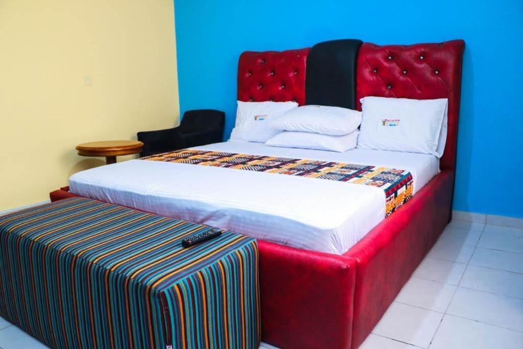 Dc Ambassadors Hotel Dawhwenya Eksteriør billede
